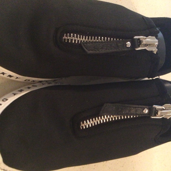 💥 DKNY  Sneakers - Picture 3 of 6